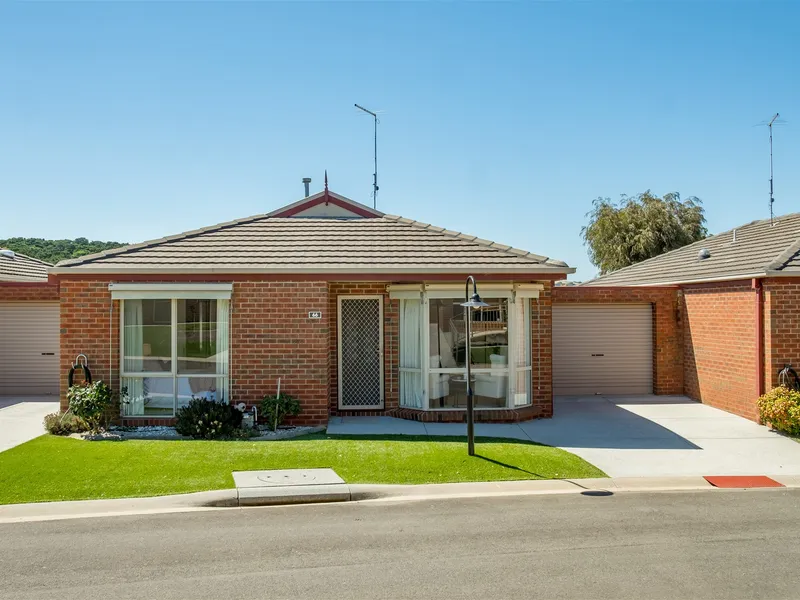 Rosebank Country Club - Enjoy the Beautiful Vista from Your Own Backyard