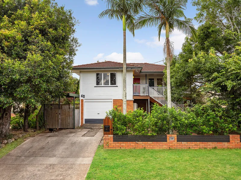 Picture Perfect Renovated Family Home!
