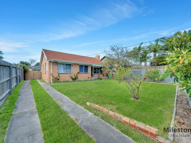 Exciting Doveton Gem - Your Dream Home Awaits at 29 Crimson Drive!