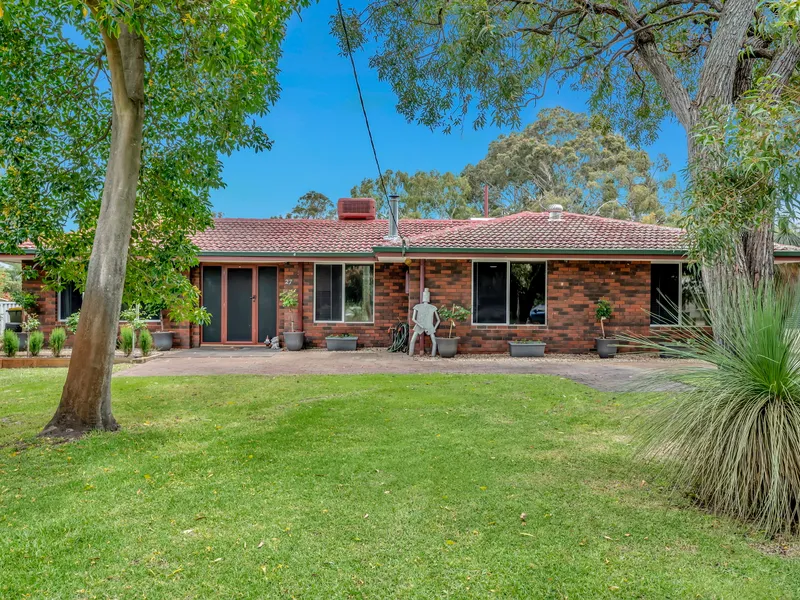 Charming half-acre homestead with style