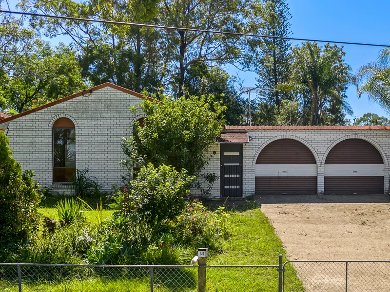 PRIVATE AND PERFECTLY LOCATED.....