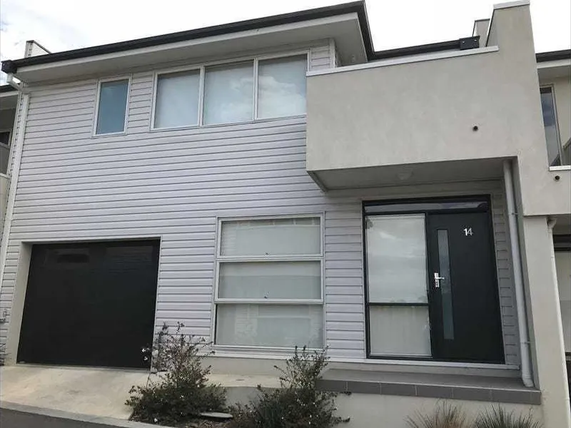 Spacious South Morang Townhouse