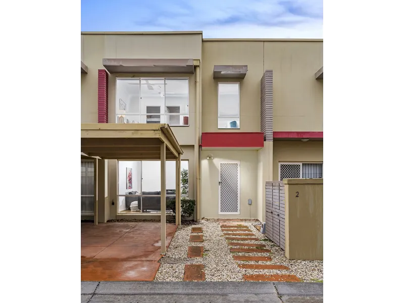 Ultra Convenient in a Desirable Location