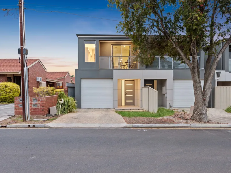 Three Bedroom Contemporary and Stylish in wanted locale
