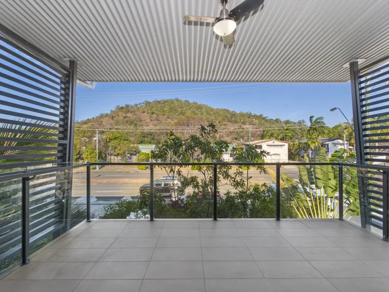 Modern Unit in Central Locale!