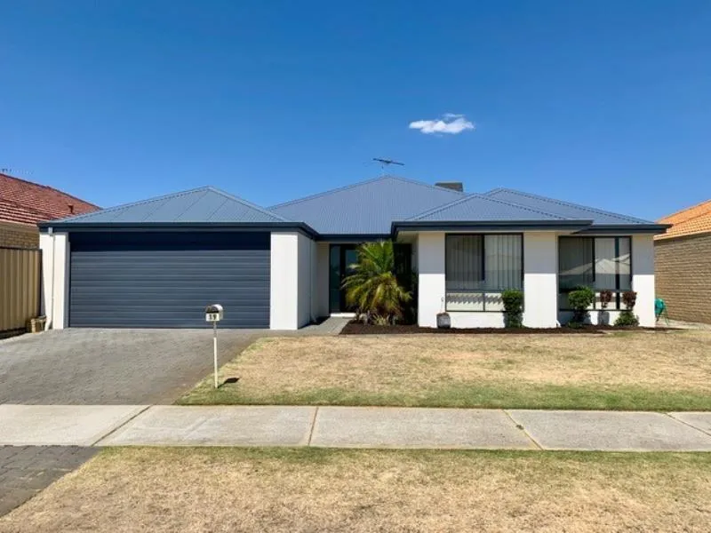 LOVELY 4 x 2 IN PERFECT LOCATION