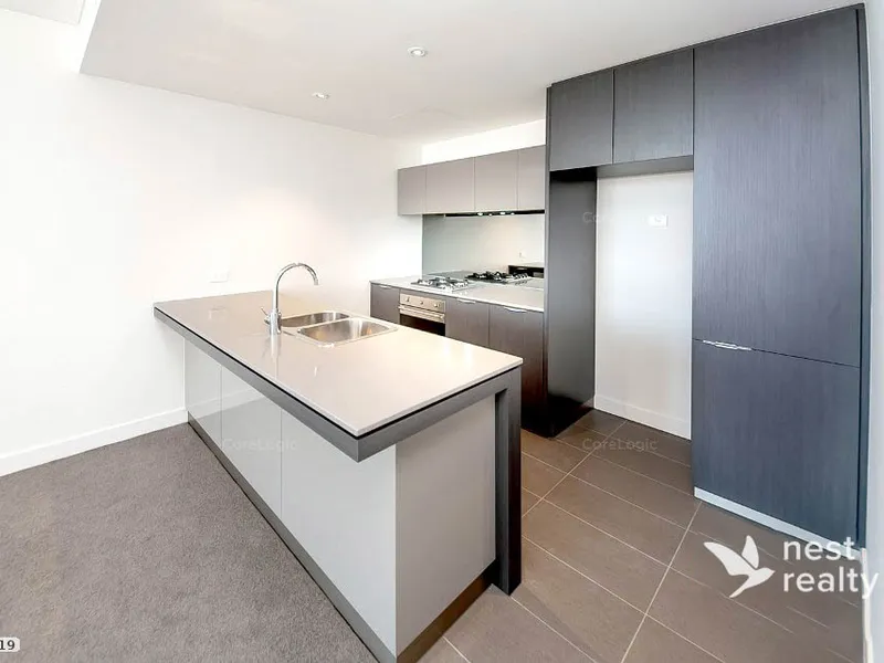 Executive living in the heart of the Claremont