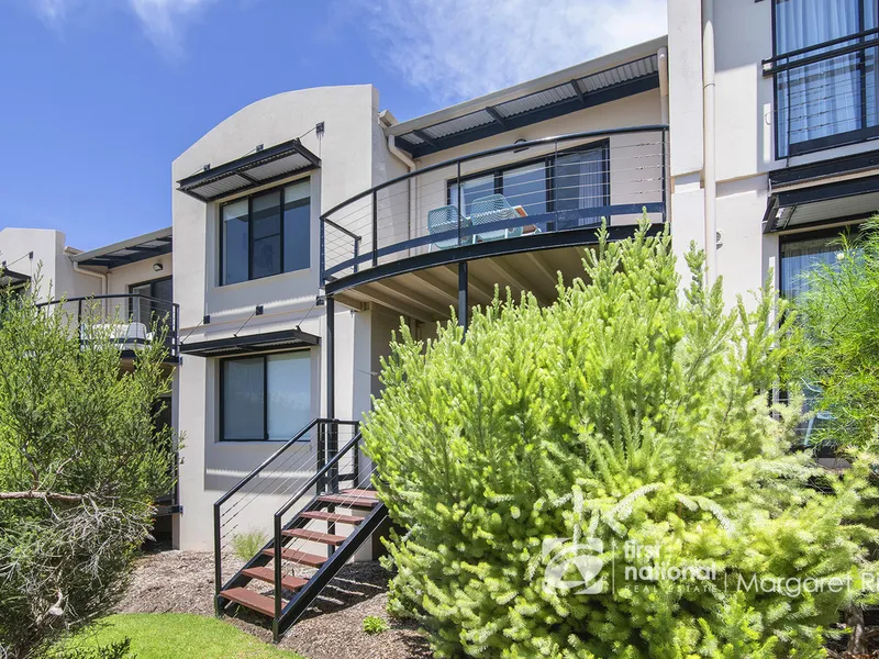 SURF VIEWS TO MAINBREAK MARGARET RIVER