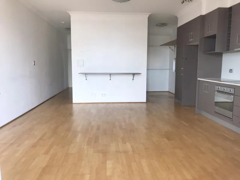 MODERN & SPACIOUS ONE BEDROOM PLUS STUDY