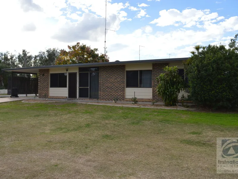 neat & tidy 4 b/r home in popular part of town