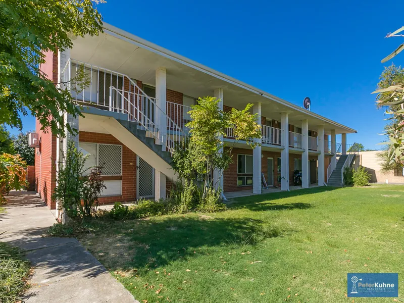 LIGHT AND BRIGHT AND OH SO CENTRAL!