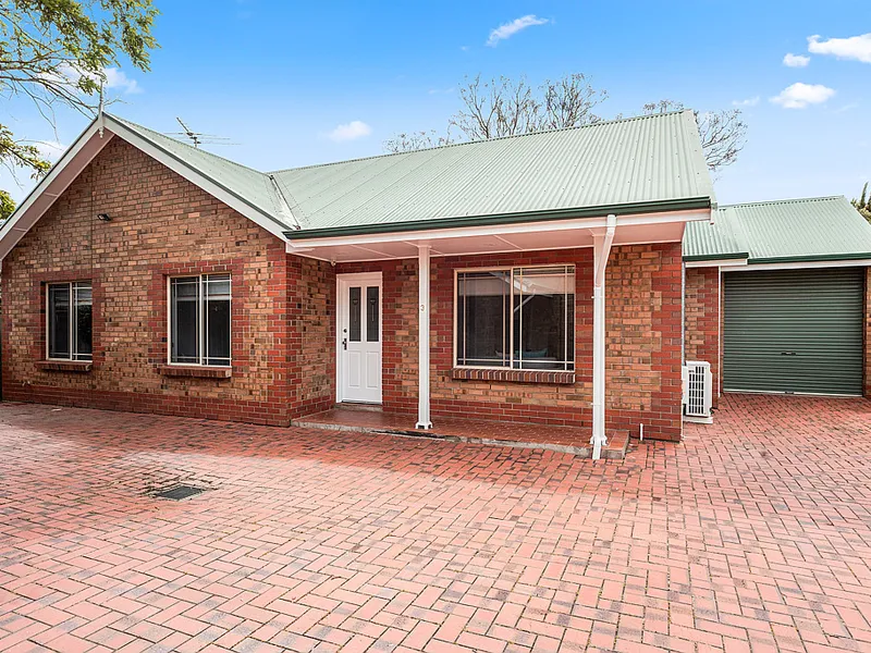 Light, Bright & Airy Hommette Beautifully Updated For Easy Modern Living