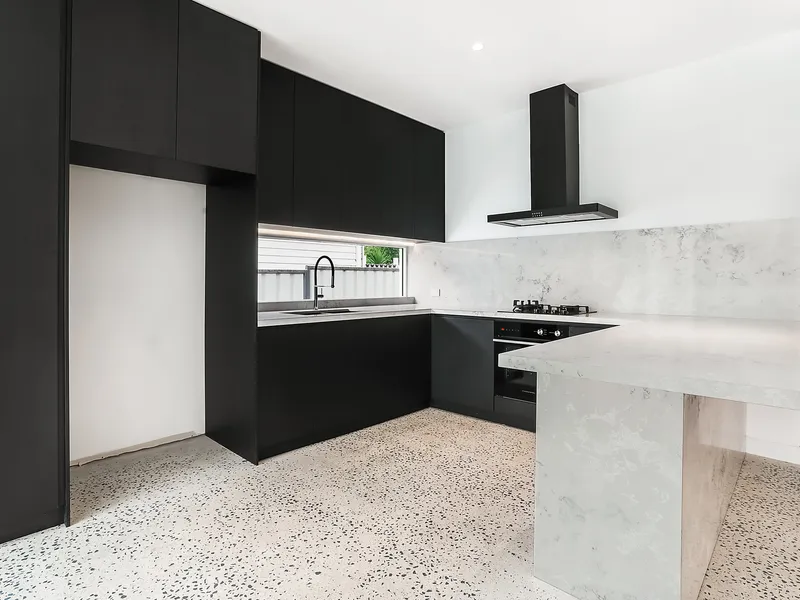 ARCHITECTURALLY DESIGNED BRAND NEW THREE BEDROOM DUPLEX, AVAILABLE NOW!