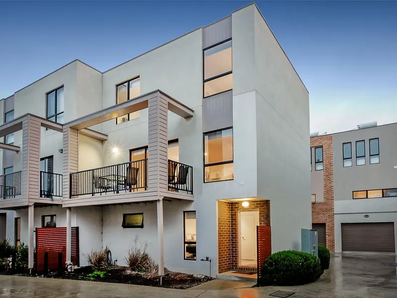 THREE LEVEL EXCEPTIONAL TOWNHOUSE