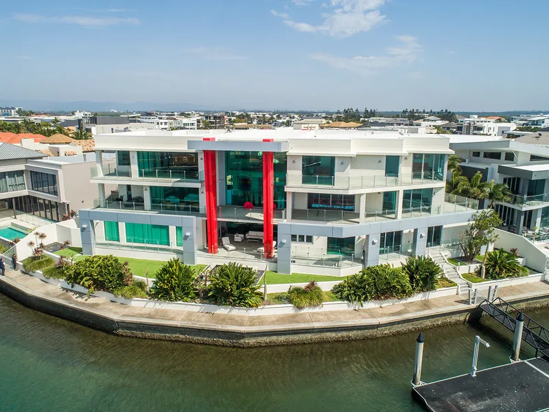 'Baltimore' extravagant ode to waterfront living  Waterfront opulence, Gold Coast masterpiece