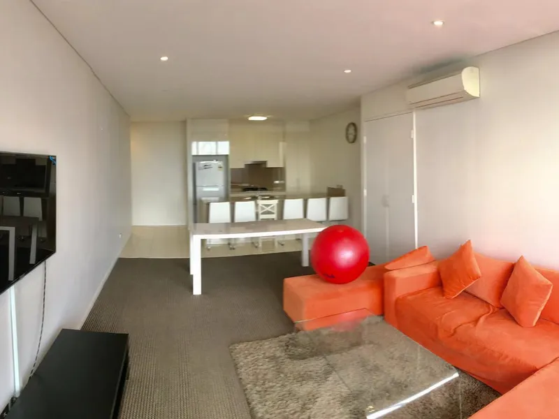 Furnished 3 bedrooms apartment for lease!