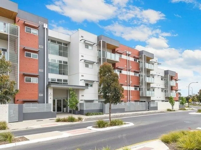 Most Impressive, Stylish & Spacious Apartment with Great Views