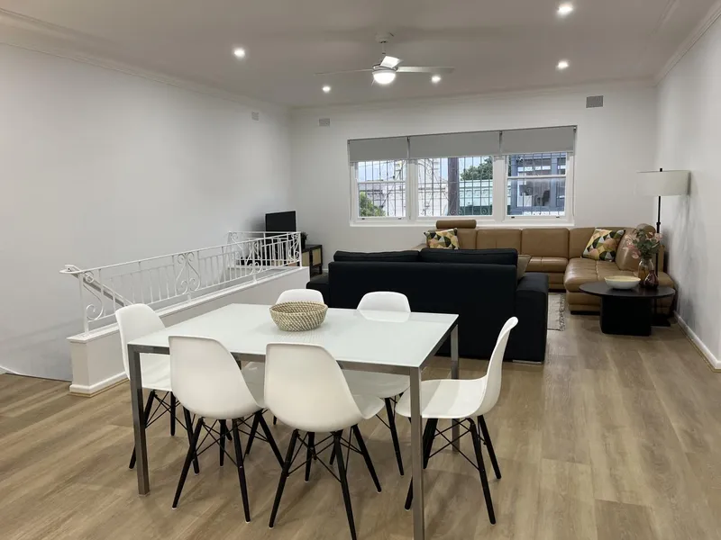 Fully furnished 3BR in heart of Bondi Junction 120 meters from trains