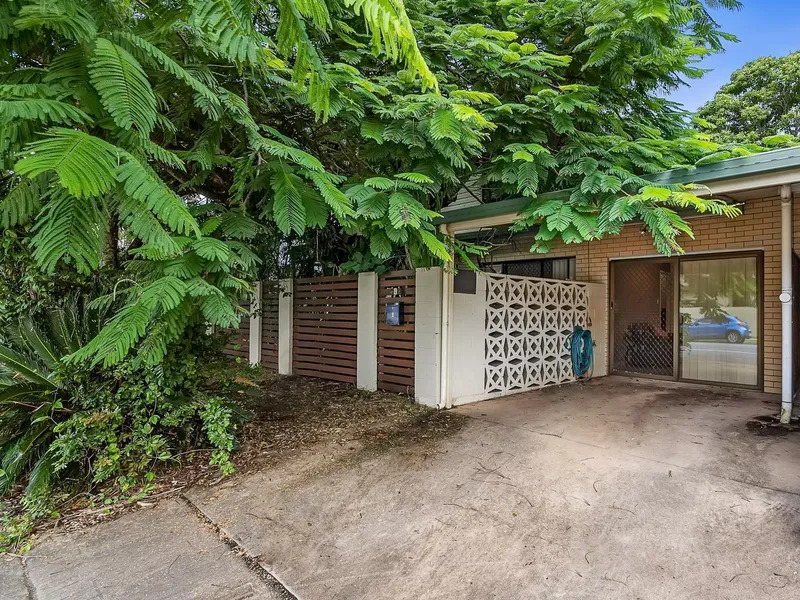 Three bedroom furnished duplex