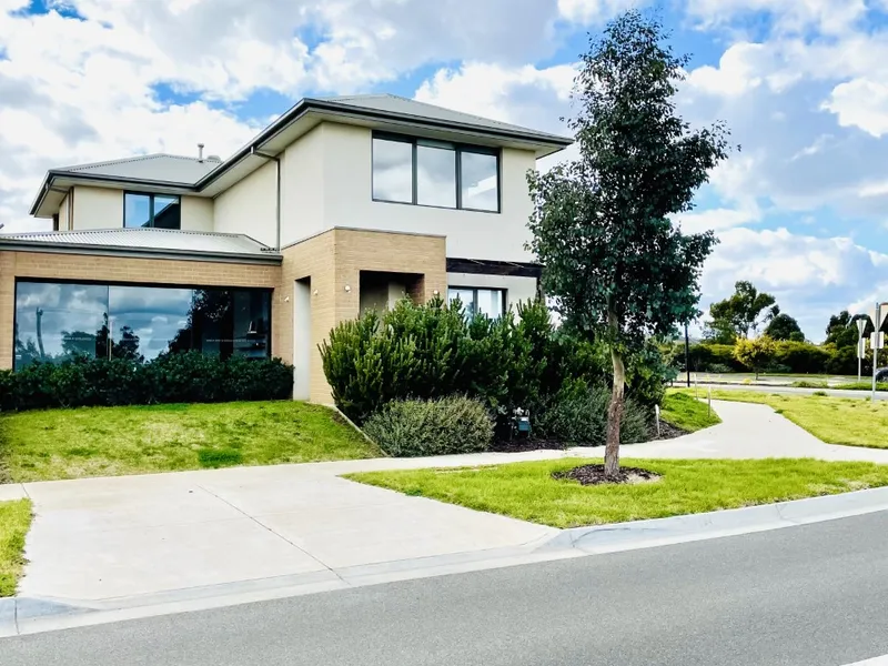 Prime Corner Location facing Davis Creek..!!