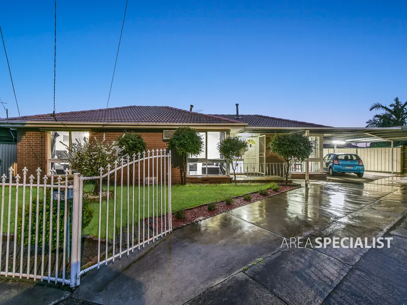 Huge Land Size! Perfect Investment for Future…
