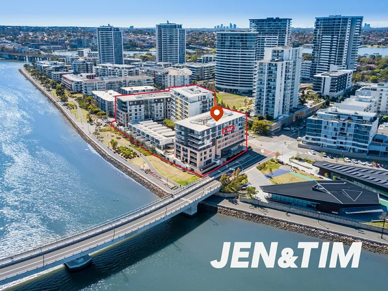 MAJESTIC WATERVIEWS | HUGE STUDY ROOM | WHISPER QUIET