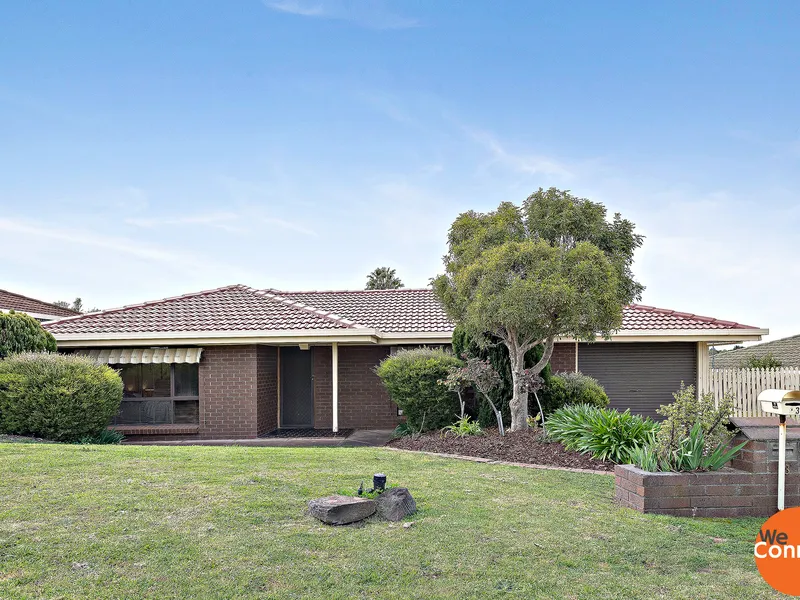 Cheerful Family Charmer in a Convenient Setting