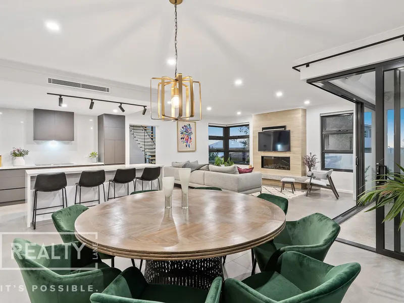 Resonating Coastal Glamour & Style