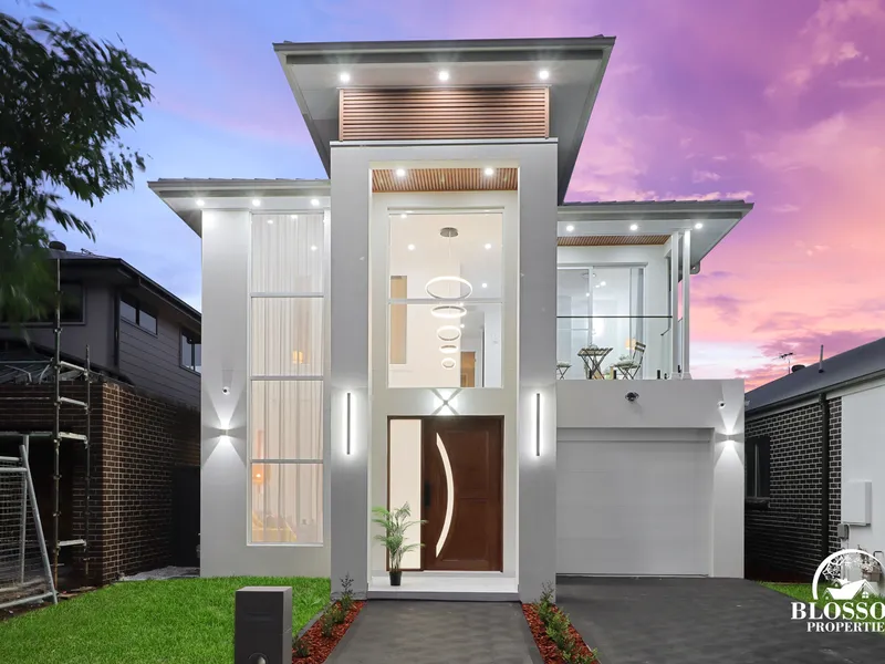 ICONIC ARCHITECTURAL DREAM HOME!