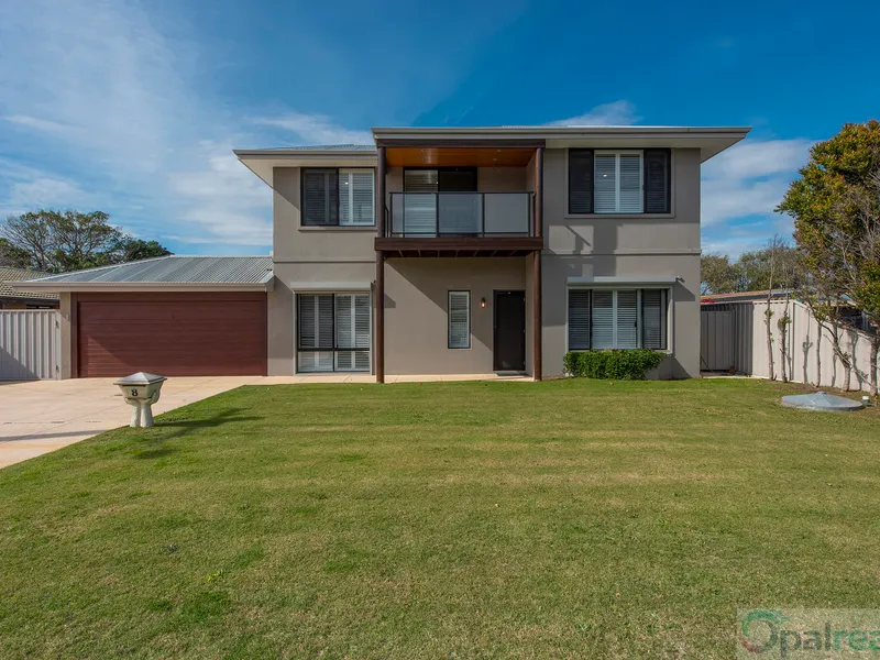 Huge family home & powered workshop