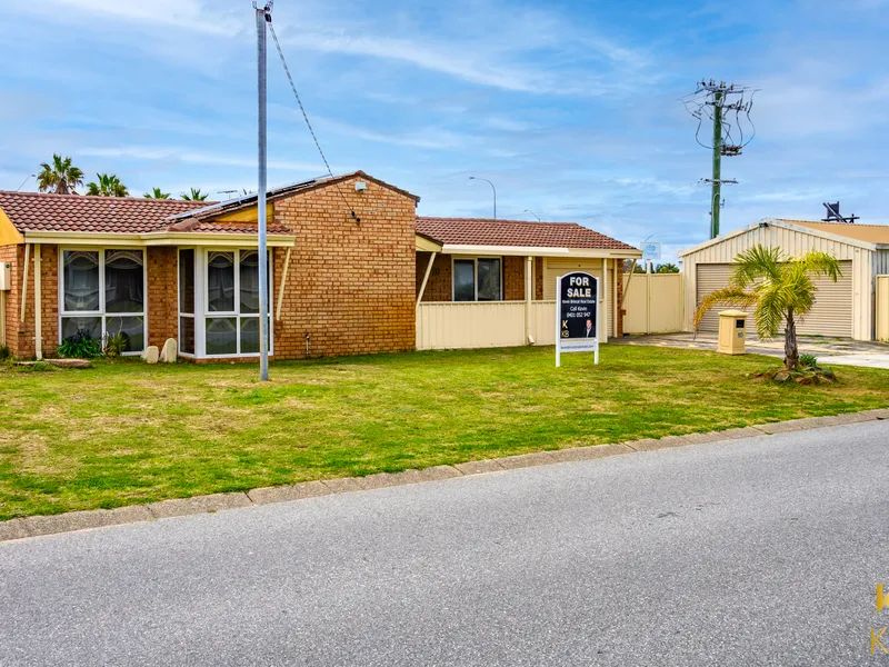 ***Newly Renovated Kitchen & Bathroom***