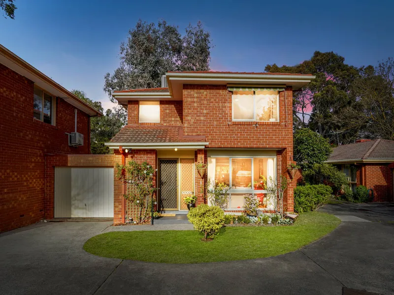 Family Living at its Best in a Relaxed Parkside Setting