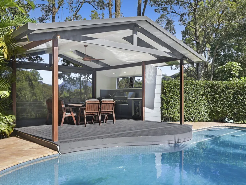 Tranquil Acreage With Commanding Springbrook Mountain Views