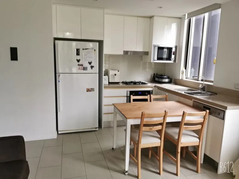 Spacious 2 Bedroom Apartment furnished optional 