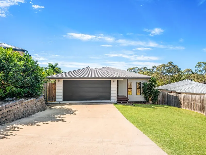 ::ELEGANT FOUR BEDROOM HOME IN PRESTIGIOUS CUL-DE-SAC LOCATION