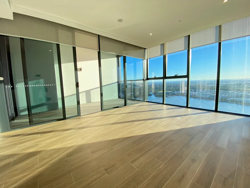 One Bedroom in Rhodes Central