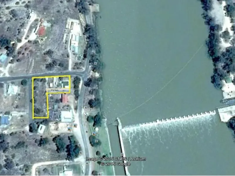 RIVER VIEWS - SUBDIVIDABLE - RENTAL INCOME WHILE BUILDING