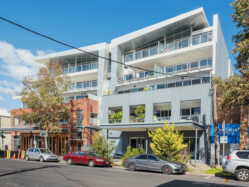 SENSATIONAL LOCATION | MODERN APARTMENT LIVING | LOW MAINTENANCE
