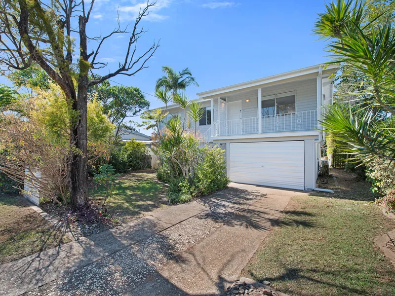 Highset Home on a Large Block !