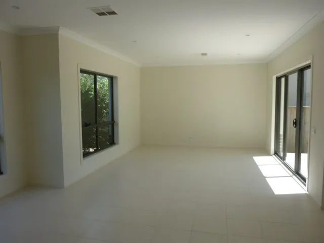 Contemporary 3 bedroom + Study house