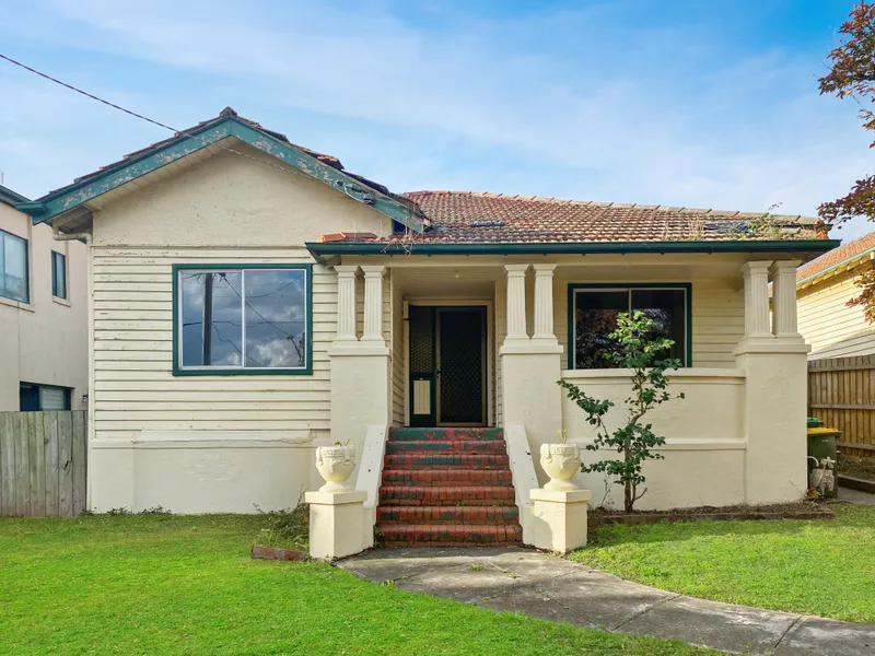 Spacious, Secluded and Positioned to Perfection!