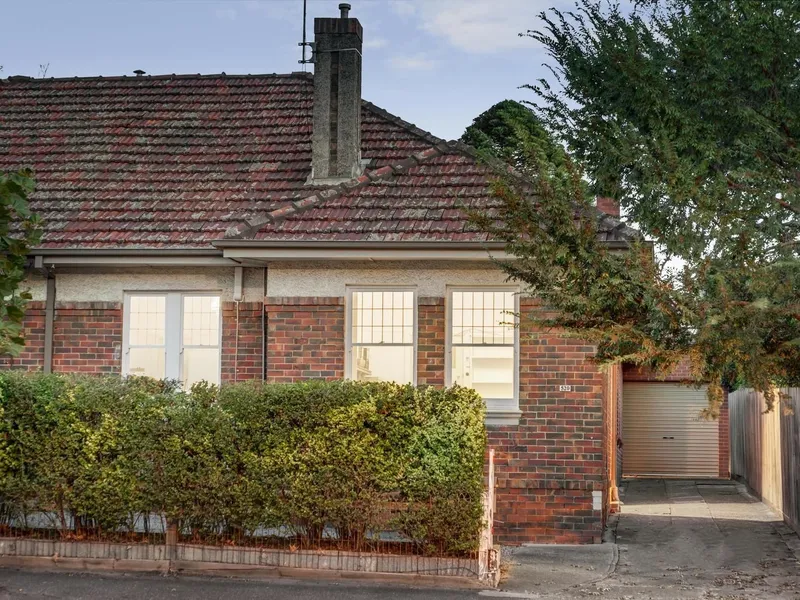 3 Bedroom Home in vibrant Hawthorn