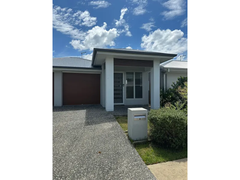 4 BEDROOM FAMILY HOME WITHIN MINUTES OF SHOPPING CENTRE AND AMENTIES