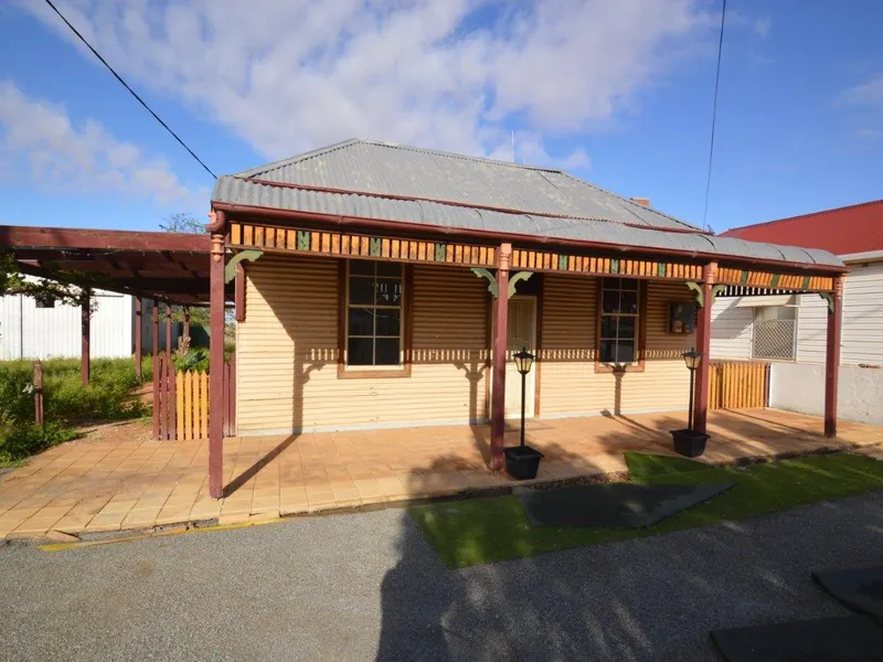 COTTAGE APPEAL WITH LARGE SHED