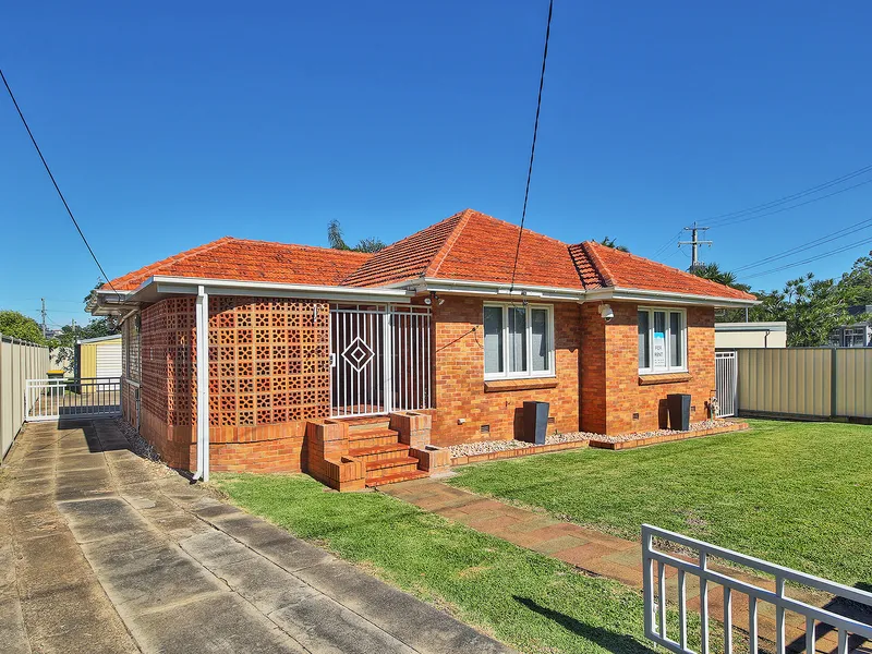 Beautifully renovated low-set home
