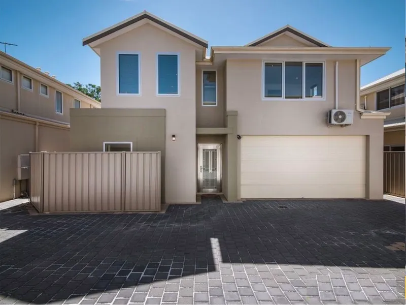 Beautiful and Contemporary Living in a Perfect location