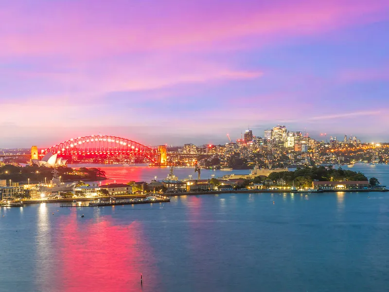 'Hopewood Gardens - Opera Penthouse', World Class, 270 Degree Harbour Views, Prized North Aspect.