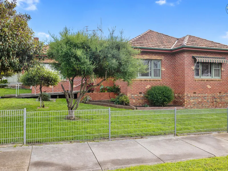 Red Brick Beauty in Excellent Location