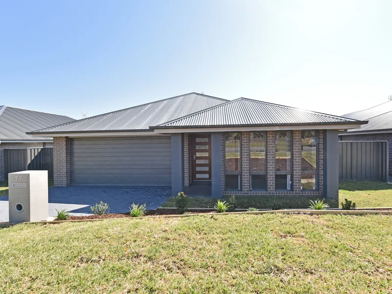 NEAR NEW 4 BEDROOM HOME!