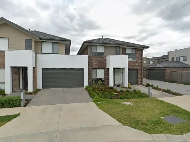 WANTIRNA SOUTH - DOUBLE STOREY HOME